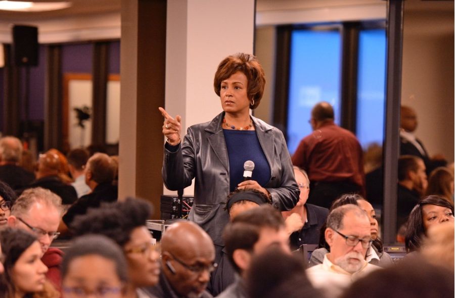 Laurna pointing at audience member